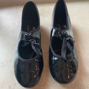 Tap shoes size 1